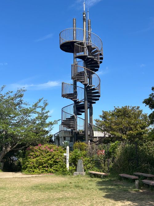 前日宅呑み中🍺思いたっての低山ハイク🥾 大楠山 ソロキャンプ Genさんのキャンプブログ CAMPiii（キャンピー） -キャンプ専用SNS キャンプのすべてがここに集まる-