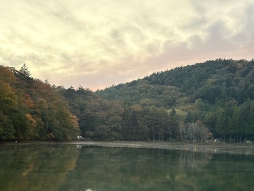 第86話　2泊3日で山梨に遊びにいく！これは惚気記事じゃなく、ちゃんとしたキャンプ記事です(多分) 四尾連湖 龍雲荘キャンプ場 ソロキャンプ グループキャンプ 区画サイト ちろ犬さんのキャンプブログ CAMPiii（キャンピー） -キャンプ専用SNS キャンプのすべてがここに集まる-