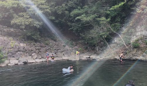 いいオトナだけど全力で川遊びをするためのキャンプ!!! 道志渓谷キャンプ場 グループキャンプ 区画サイト ぷりんさんのキャンプブログ CAMPiii(キャンピー) -キャンプ専用SNS キャンプのすべてがここに集まる-