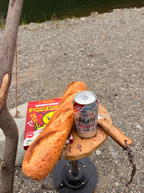 バケットぶら下げて🥖軍幕🪖薪ストCamp🪵🔥🪵 前川キャンプ場 ソロキャンプ フリーサイト camping roll♪さんのキャンプブログ CAMPiii（キャンピー） -キャンプ専用SNS キャンプのすべてがここに集まる-