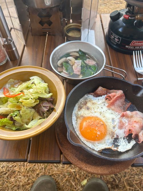 猫様と猫様に食われたパンと猫様に食われたパンを戴く下僕 大芦高原キャンプ場 ソロキャンプ フリーサイト おくさんさんのキャンプブログ CAMPiii（キャンピー） -キャンプ専用SNS キャンプのすべてがここに集まる-