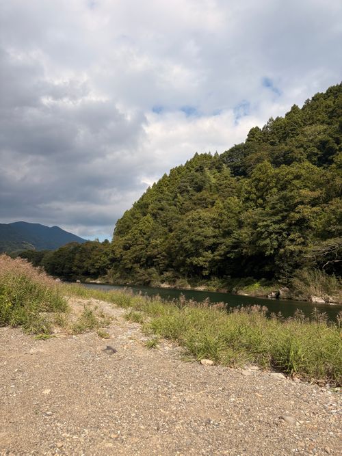 秋休み最終日に軍幕親子キャンプ🪖🏕️ 前川キャンプ場 ファミリーキャンプ フリーサイト Camp 'n'g  Roll♪🏁さんのキャンプブログ CAMPiii（キャンピー） -キャンプ専用SNS キャンプのすべてがここに集まる-
