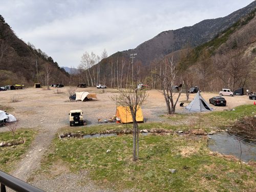 キャンプ解禁🎉＆乾杯🍻青木ヶ原樹海を歩く!? 「フラット登山」第2弾 DOTEKAGE CAMP GROUND 区画サイト Jimko☆さんのキャンプブログ CAMPiii（キャンピー） -キャンプ専用SNS キャンプのすべてがここに集まる-