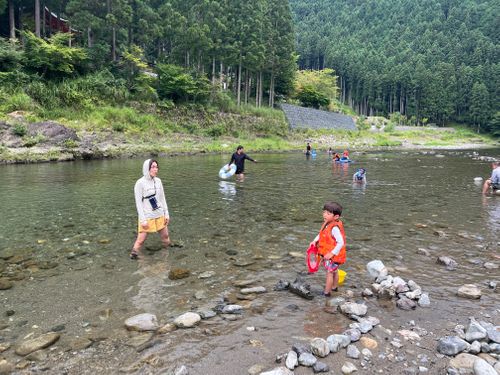 夏は山奥で川遊び 坪の内オートキャンプ場 ファミリーキャンプ オートサイト 区画サイト ヨスケサンバジャロさんのキャンプブログ CAMPiii(キャンピー) -キャンプ専用SNS キャンプのすべてがここに集まる-