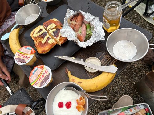 第86話　2泊3日で山梨に遊びにいく！これは惚気記事じゃなく、ちゃんとしたキャンプ記事です(多分) 四尾連湖 龍雲荘キャンプ場 ソロキャンプ グループキャンプ 区画サイト ちろ犬さんのキャンプブログ CAMPiii（キャンピー） -キャンプ専用SNS キャンプのすべてがここに集まる-