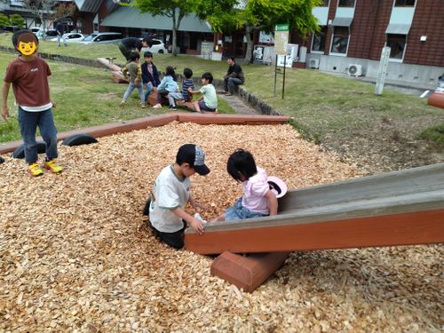 Sさんファミリーとこどもの日キャンプ🎏 （一財）学びやの里／木魂館キャンプ場 ファミリーキャンプ グループキャンプ フリーサイト ヒゲキャンさんのキャンプブログ CAMPiii（キャンピー） -キャンプ専用SNS キャンプのすべてがここに集まる-