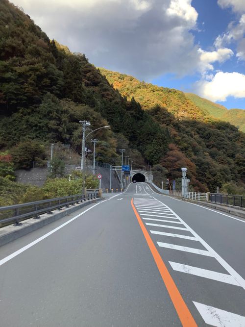 Vol.105 25/NO.24 笛吹小屋キャンプ場〜中津峡〜〆ホルモン屋‼️ 笛吹小屋キャンプ場 ソロキャンプ 区画サイト 🔥焚き火🔥さんのキャンプブログ CAMPiii(キャンピー) -キャンプ専用SNS キャンプのすべてがここに集まる-