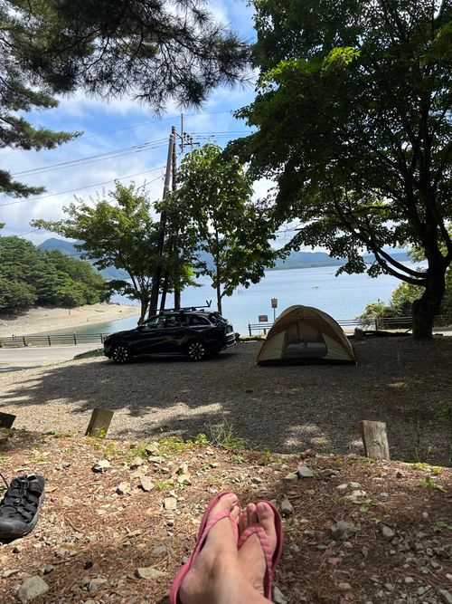 早朝SUP & 樹海ハイク🥾  本栖湖いこいの森キャンプ場 ソロキャンプ グループキャンプ 区画サイト Genさんのキャンプブログ CAMPiii（キャンピー） -キャンプ専用SNS キャンプのすべてがここに集まる-