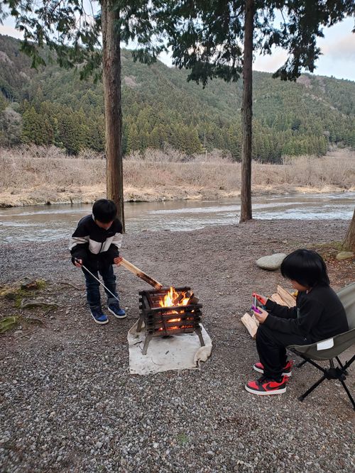 久々キャンプ ファミリーキャンプ 区画サイト ヤクルトさんさんのキャンプブログ CAMPiii（キャンピー） -キャンプ専用SNS キャンプのすべてがここに集まる-