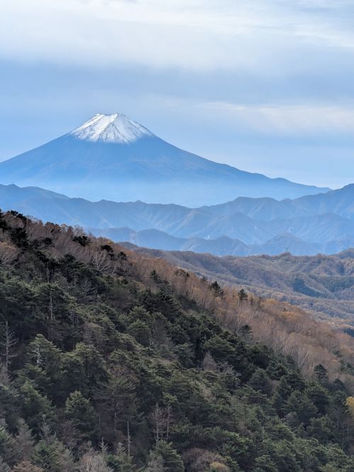 大菩薩嶺登山〜キャンプしてないけど😆 大菩薩嶺 グループキャンプ フリーサイト hachi329さんのキャンプブログ CAMPiii（キャンピー） -キャンプ専用SNS キャンプのすべてがここに集まる-