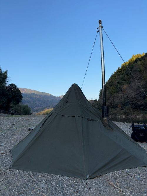 薪ストーブ🔥のある軍幕キャンプ🪖 前川キャンプ場 ソロキャンプ フリーサイト camping roll♪さんのキャンプブログ CAMPiii（キャンピー） -キャンプ専用SNS キャンプのすべてがここに集まる-