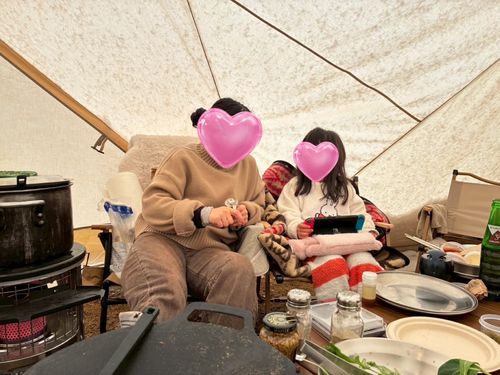 妻の読みは素晴らしい！友人家族と2026年キャンプ初め♪ 鮎の里公園キャンプ場 ファミリーキャンプ グループキャンプ 区画サイト Como_outdoorさんのキャンプブログ CAMPiii（キャンピー） -キャンプ専用SNS キャンプのすべてがここに集まる-