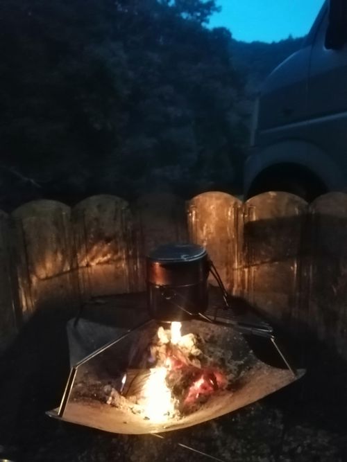 お初です キャンプサイトちくりん ソロキャンプ フリーサイト アニさんのキャンプブログ CAMPiii（キャンピー） -キャンプ専用SNS キャンプのすべてがここに集まる-