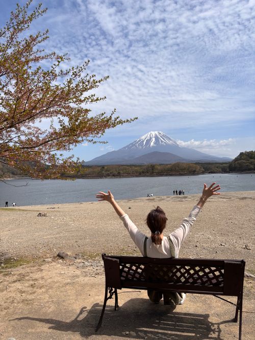 キャンプ解禁🎉＆乾杯🍻青木ヶ原樹海を歩く!? 「フラット登山」第2弾 DOTEKAGE CAMP GROUND 区画サイト Jimko☆さんのキャンプブログ CAMPiii（キャンピー） -キャンプ専用SNS キャンプのすべてがここに集まる-
