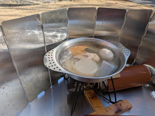 紅葉 羽鳥湖畔オートキャンプ場 ソロキャンプ 区画サイト 俺の酒場は野にあるさんのキャンプブログ CAMPiii（キャンピー） -キャンプ専用SNS キャンプのすべてがここに集まる-