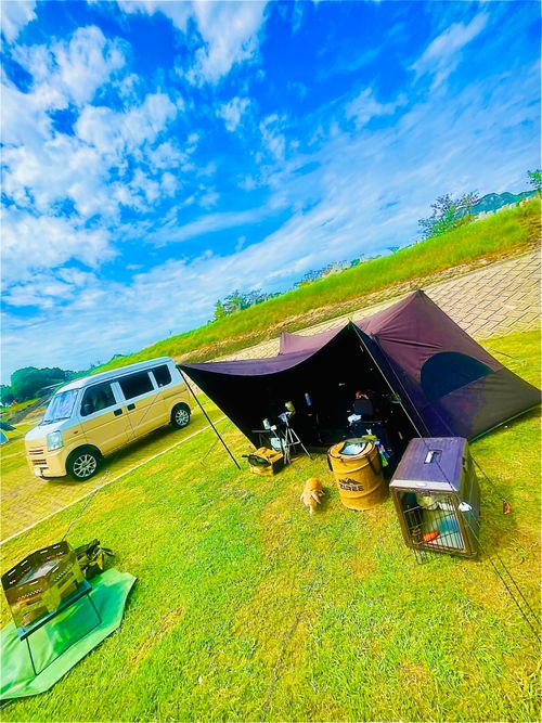 無理して出陣したイベント前日☔️雨降り前のおじ🐰キャン△ in ゆうゆう広場 〜 CAMP NO.215 ゆうゆう広場 ソロキャンプ ファミリーキャンプ 区画サイト フリーサイト おじキャン△さんのキャンプブログ CAMPiii（キャンピー） -キャンプ専用SNS キャンプのすべてがここに集まる-