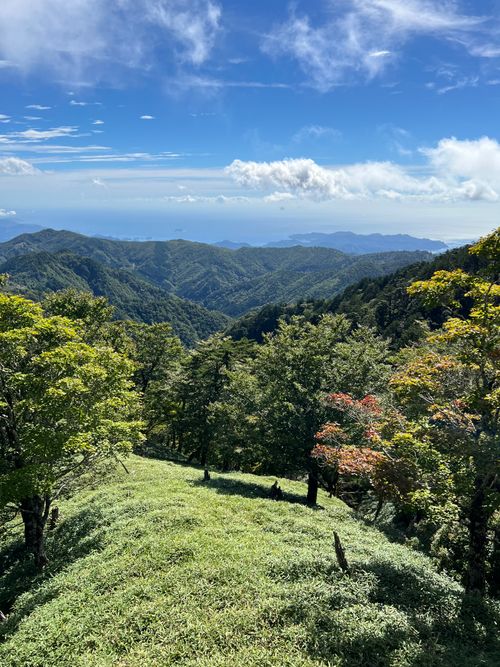 大台ヶ原トレッキングとキャンプ WASAMATA HUTTE グループキャンプ オートサイト atelierさんのキャンプブログ CAMPiii（キャンピー） -キャンプ専用SNS キャンプのすべてがここに集まる-