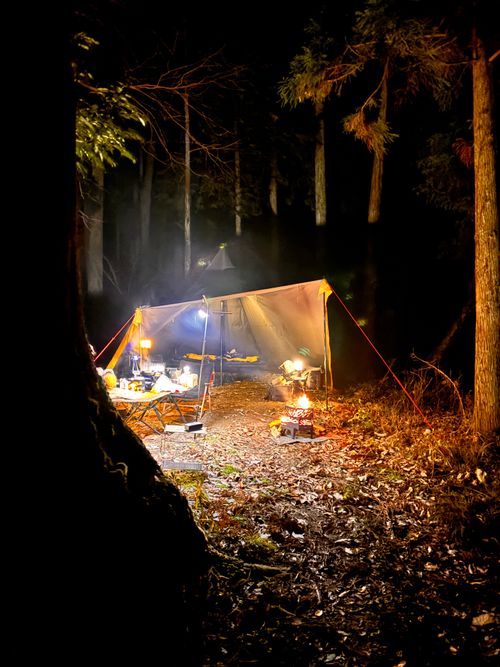 キャンプ界のスター（？）とソログルしてきた。 デルフリキャンプ エンジョイドローン上山田キャンプ場 グループキャンプ 区画サイト あやぴーさんのキャンプブログ CAMPiii（キャンピー） -キャンプ専用SNS キャンプのすべてがここに集まる-