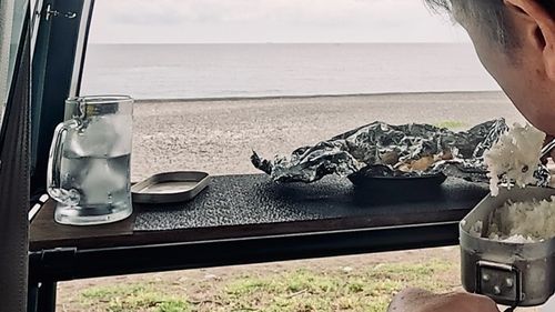 強風予報でキャンプ断念&hellip;でも最高だった海辺の車中飯 美浜町煙樹海岸キャンプ場 ソロキャンプ フリーサイト HOTさんのキャンプブログ CAMPiii（キャンピー） -キャンプ専用SNS キャンプのすべてがここに集まる-