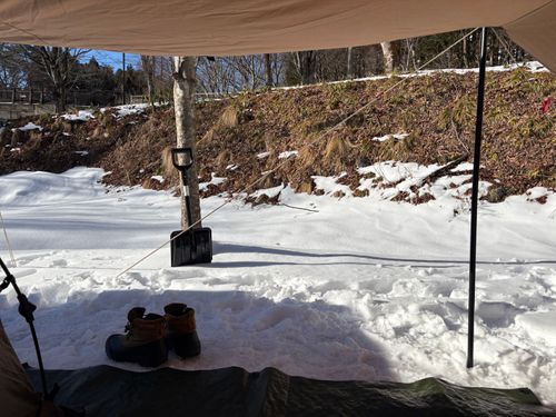 初るぽぽの森〜雪中〜 るぽぽの森 （るぽぽかわさき＆笹谷オートキャンプ場） ソロキャンプ 区画サイト オートサイト ぱぱちょさんのキャンプブログ CAMPiii（キャンピー） -キャンプ専用SNS キャンプのすべてがここに集まる-