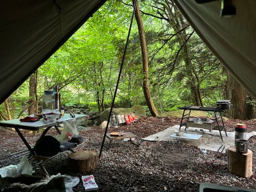 新緑キャンプ🏕 椿荘オートキャンプ場 ソロキャンプ 区画サイト Genさんのキャンプブログ CAMPiii（キャンピー） -キャンプ専用SNS キャンプのすべてがここに集まる-