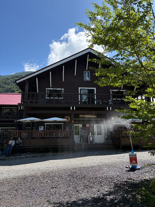 夏の思い出を書き終えないうちに秋になってきたので💦ギリギリ覚えてるうちにいそげいそげ💨💨おすすめされるには訳がある✧上高地に行ってきました～ 上高地森のリゾート小梨 グループキャンプ フリーサイト ぷりんさんのキャンプブログ CAMPiii（キャンピー） -キャンプ専用SNS キャンプのすべてがここに集まる-