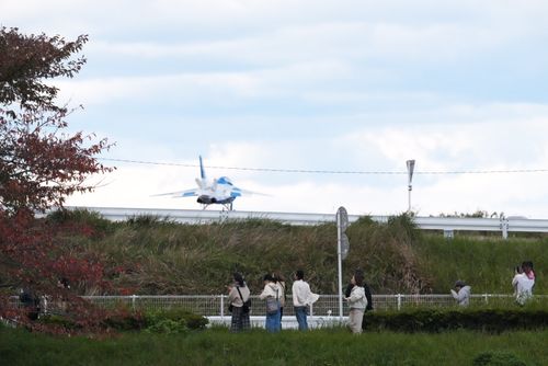 チェアリング 航空自衛隊 入間基地 ソロキャンプ ファミリーキャンプ グループキャンプ ENJOY THE OUTDOORSさんのキャンプブログ CAMPiii（キャンピー） -キャンプ専用SNS キャンプのすべてがここに集まる-