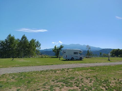  温泉を楽しみ、御岳と乗鞍を望む標高1400mの絶景キャンプで秋を食らう【Day2】参った(*_*;！ N.A.O.高山すずらん高原キャンプ場 ファミリーキャンプ オートサイト キャンピングカー vios outdoor'sさんのキャンプブログ CAMPiii（キャンピー） -キャンプ専用SNS キャンプのすべてがここに集まる-