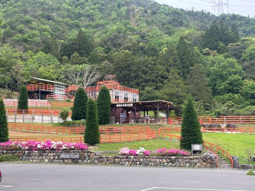 なんとか雨ももち😁 青戸ベイサイドヒルズ ファミリーキャンプ 区画サイト Kさんのキャンプブログ CAMPiii（キャンピー） -キャンプ専用SNS キャンプのすべてがここに集まる-