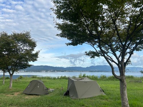 遠征キャンプ Part1   下道倶楽部〜西へ 湖岸緑地 志那2 ソロキャンプ グループキャンプ フリーサイト Genさんのキャンプブログ CAMPiii（キャンピー） -キャンプ専用SNS キャンプのすべてがここに集まる-