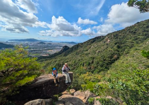 電車で行く🚃サウナキャンプ＆朝駆け登山の旅 Relax Village グループキャンプ 区画サイト NATSUさんのキャンプブログ CAMPiii（キャンピー） -キャンプ専用SNS キャンプのすべてがここに集まる-