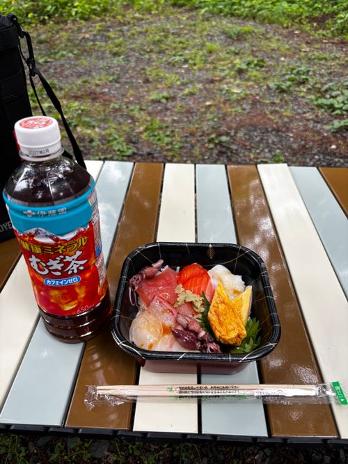 後輩夫婦おもてなしキャンプ。 デルフリキャンプ エンジョイドローン上山田キャンプ場 グループキャンプ 区画サイト あやぴーさんのキャンプブログ CAMPiii（キャンピー） -キャンプ専用SNS キャンプのすべてがここに集まる-