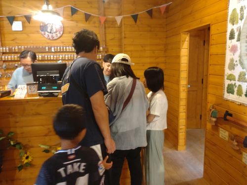 こんなのキャンプじゃない😣 キャンプ・アンド・キャビンズ山中湖 ファミリーキャンプ グループキャンプ 区画サイト ひげさんさんのキャンプブログ CAMPiii(キャンピー) -キャンプ専用SNS キャンプのすべてがここに集まる-