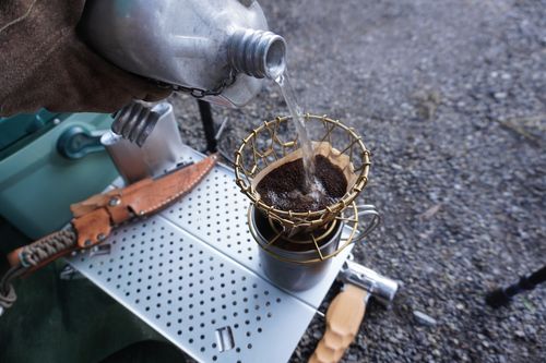 近場開拓ソロキャンツー 秋山川キャンプ場 ソロキャンプ 区画サイト 週末スナフキンさんのキャンプブログ CAMPiii（キャンピー） -キャンプ専用SNS キャンプのすべてがここに集まる-