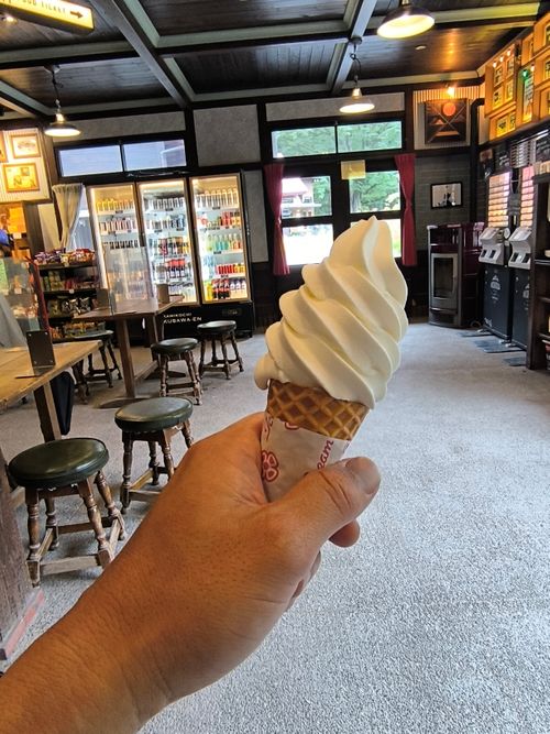 涸沢ヒュッテ としえもんさんのキャンプブログ CAMPiii（キャンピー） -キャンプ専用SNS キャンプのすべてがここに集まる-