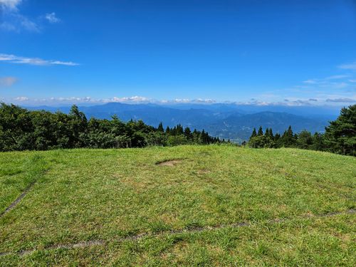 カーナビに翻弄され2時間迷走し、3度の行き止まりに負けず辿り着いた場所は絶景だった 四季見原すこやかの森キャンプ場 ソロキャンプ 区画サイト 三代目とっしぃさんのキャンプブログ CAMPiii（キャンピー） -キャンプ専用SNS キャンプのすべてがここに集まる-