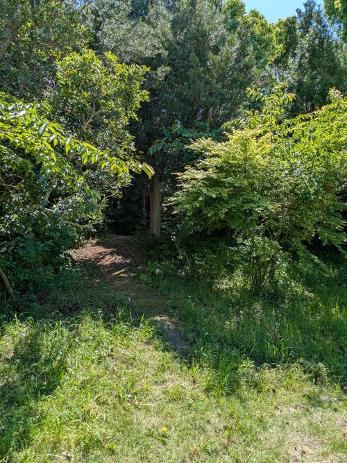 行楽シーズンの秘密基地 Campsite TORAMI(一宮町東浪見,「旧秋場家住宅」) ソロキャンプ 区画サイト geenさんのキャンプブログ CAMPiii（キャンピー） -キャンプ専用SNS キャンプのすべてがここに集まる-
