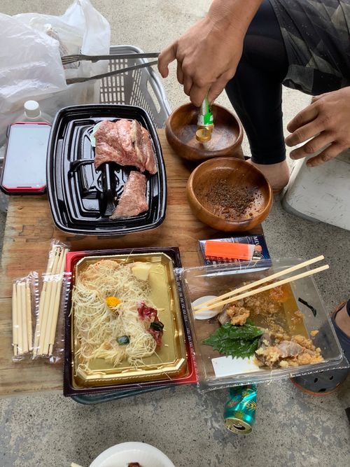 Vol.118 26/NO.08 生憎の雨の中でも倉庫でやった恒例のBBQ会‼️ ソロキャンプ 🔥焚き火🔥さんのキャンプブログ CAMPiii（キャンピー） -キャンプ専用SNS キャンプのすべてがここに集まる-