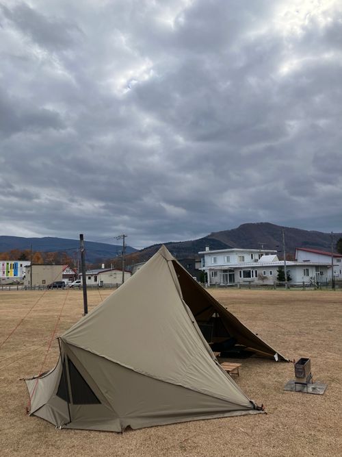 バランタイン12年を楽しむキャンプ！ ユーカラパーキングCAMP ソロキャンプ フリーサイト オートサイト siroさんのキャンプブログ CAMPiii（キャンピー） -キャンプ専用SNS キャンプのすべてがここに集まる-