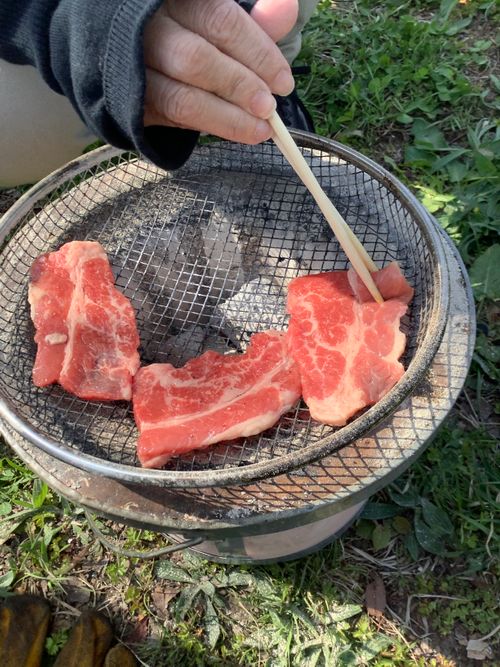Vol.114 26/NO.04 お花見しながらお肉焼くぅ‼️ 坂戸市 ソロキャンプ フリーサイト 🔥焚き火🔥さんのキャンプブログ CAMPiii（キャンピー） -キャンプ専用SNS キャンプのすべてがここに集まる-