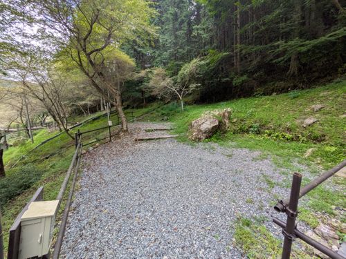 滝の迫力◎!川遊びも満喫!アットホームなキャンプ場 山水徳間の里キャンプ場 ファミリーキャンプ 区画サイト ひなはるさんのキャンプブログ CAMPiii(キャンピー) -キャンプ専用SNS キャンプのすべてがここに集まる-