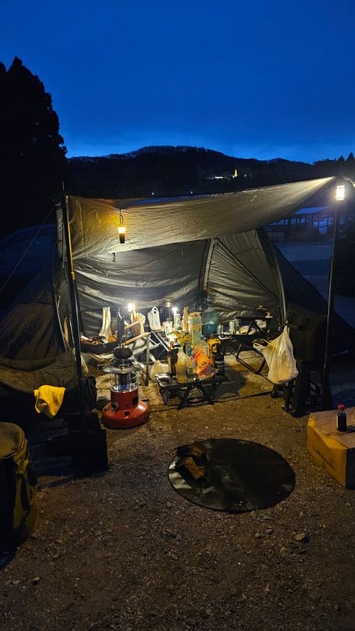 チャーシュー力 ともえ川Park ソロキャンプ グループキャンプ オートサイト 区画サイト IZUIZUさんのキャンプブログ CAMPiii（キャンピー） -キャンプ専用SNS キャンプのすべてがここに集まる-