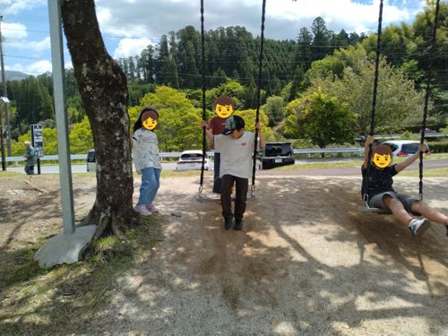 Sさんファミリーとこどもの日キャンプ🎏 （一財）学びやの里／木魂館キャンプ場 ファミリーキャンプ グループキャンプ フリーサイト ヒゲキャンさんのキャンプブログ CAMPiii（キャンピー） -キャンプ専用SNS キャンプのすべてがここに集まる-
