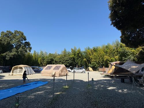 伊豆グルキャン 宇佐美城山公園キャンプ グループキャンプ 区画サイト かとかとさんのキャンプブログ CAMPiii（キャンピー） -キャンプ専用SNS キャンプのすべてがここに集まる-