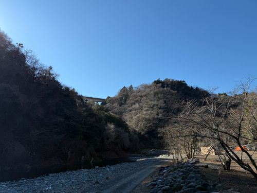 2025年キャンプ納め@新戸キャンプ場 新戸キャンプ場 グループキャンプ 区画サイト はすさんのキャンプブログ CAMPiii（キャンピー） -キャンプ専用SNS キャンプのすべてがここに集まる-