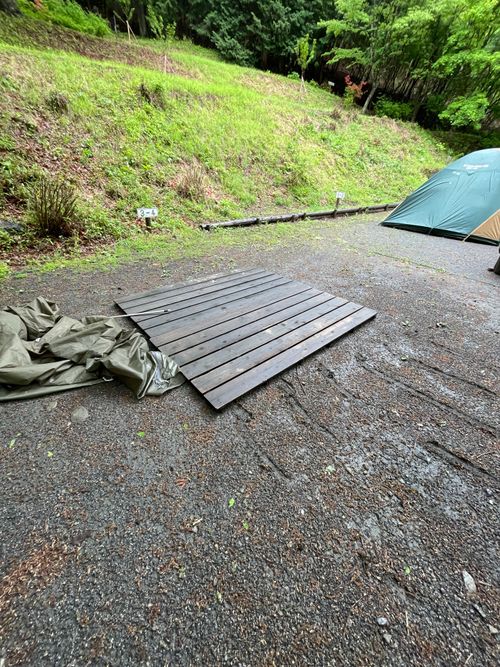 大雨キャンプ。徒歩ソロで行く奥多摩の山奥にある山のふるさと村キャンプ場 山のふるさと村 ソロキャンプ 区画サイト ma9さんのキャンプブログ CAMPiii（キャンピー） -キャンプ専用SNS キャンプのすべてがここに集まる-