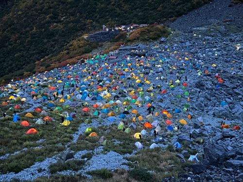 満身創痍の涸沢カール🥾⛺️ 涸沢カール ソロキャンプ グループキャンプ フリーサイト Genさんのキャンプブログ CAMPiii（キャンピー） -キャンプ専用SNS キャンプのすべてがここに集まる-