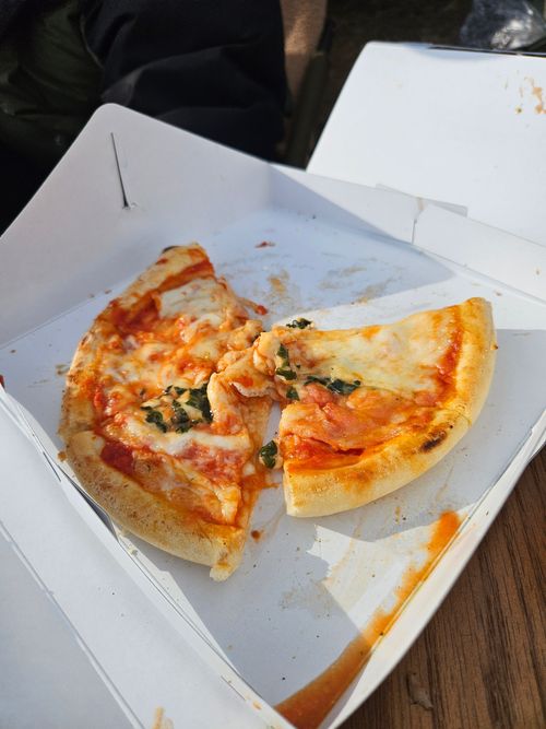 ブラックしゅーたん 富士高原トマトフィールド グループキャンプ フリーサイト オートサイト IZUIZUさんのキャンプブログ CAMPiii（キャンピー） -キャンプ専用SNS キャンプのすべてがここに集まる-