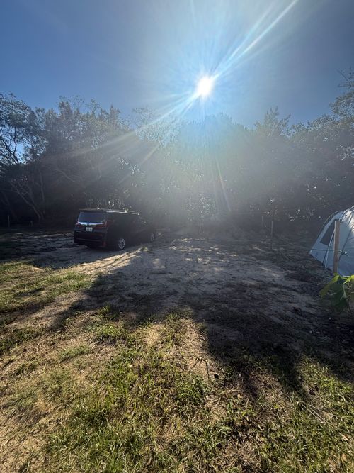 夕陽と花火と石像🗿と コースタルパークリトリート /Coastal Park RETREAT – RV & Campervan Site / ファミリーキャンプ グループキャンプ 区画サイト オートサイト moreAiさんのキャンプブログ CAMPiii（キャンピー） -キャンプ専用SNS キャンプのすべてがここに集まる-