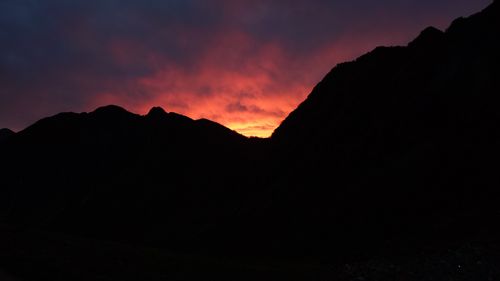 紅葉🍁登山 涸沢カール ソロキャンプ グループキャンプ フリーサイト まーささんのキャンプブログ CAMPiii（キャンピー） -キャンプ専用SNS キャンプのすべてがここに集まる-